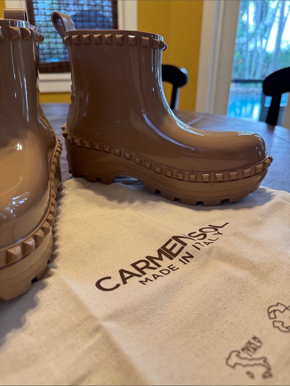 Carmen Sol Beige Patent Rain Ankle Boots - Picture 2 of 6